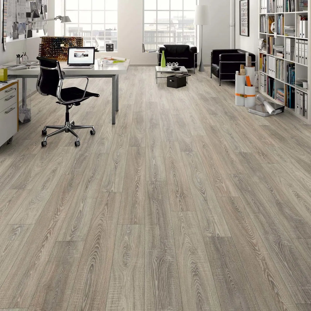 Hydroloc Monteverde 12mm Laminate Boathouse Oak £23.50 Per Meter