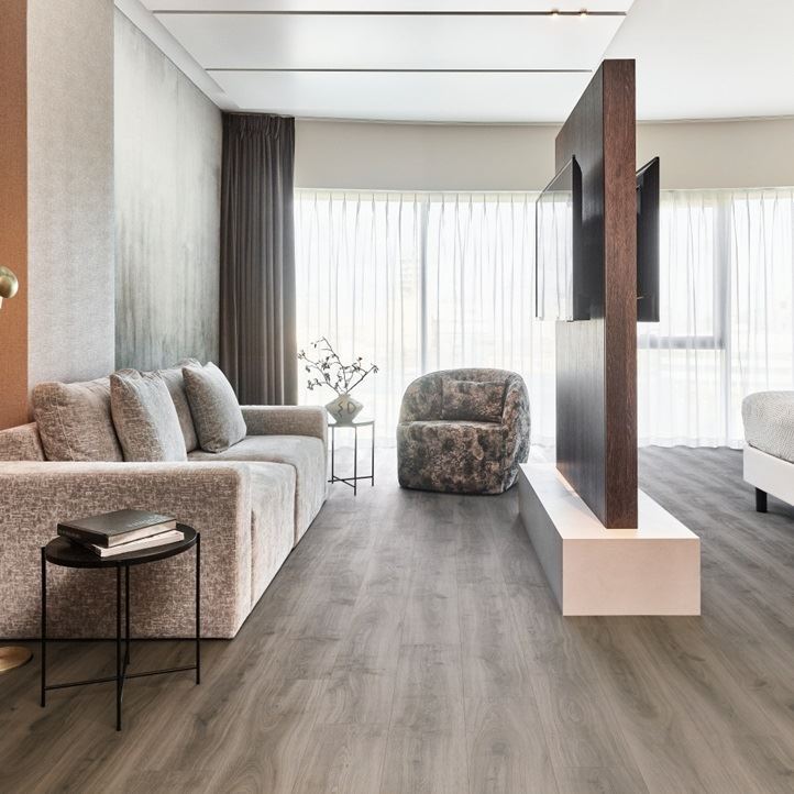 Moduleo LayRed Wood Plank Classic Oak 24890 £43 Per Meter = 85.57