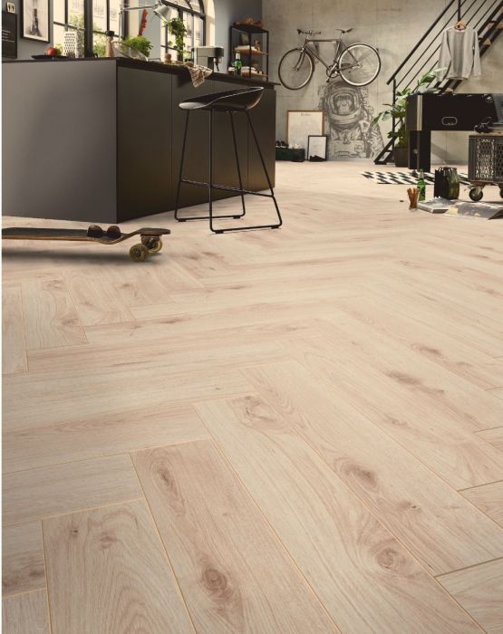 Chalk Oak Herringbone Laminate £25 Per Meter = £31 Per Pack